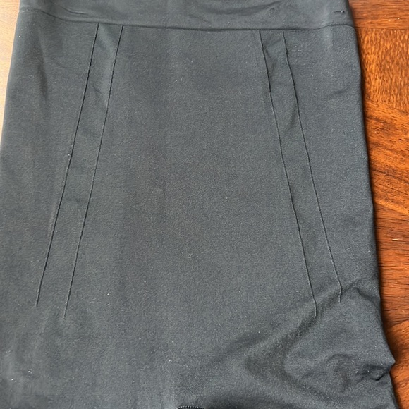 SPANX ONCORE HIGH WAIST MID-THIGH SHORT - Picture 5 of 14